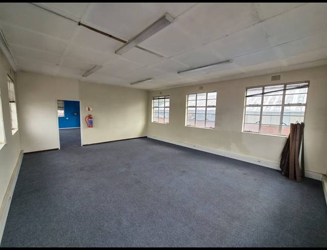 170M² WAREHOUSE TO LET IN WADEVILLE